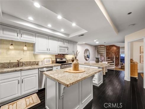 2157  Pacific Avenue  B202 , Costa Mesa, CA
