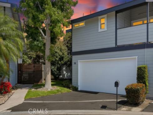 1118 Sandi Lane, Costa Mesa, CA