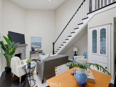 1118 Sandi Lane, Costa Mesa, CA
