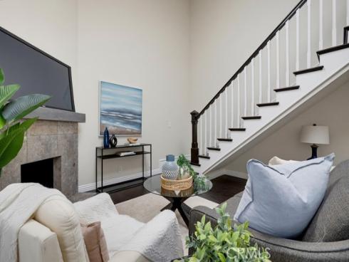 1118 Sandi Lane, Costa Mesa, CA