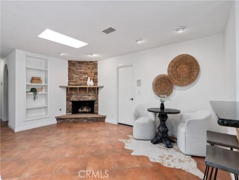 986 Post Road , Costa Mesa, CA