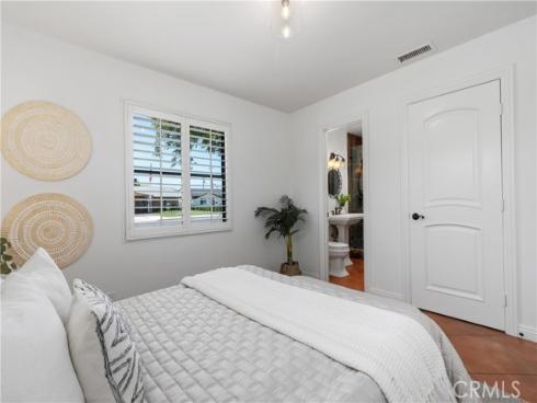 986 Post Road , Costa Mesa, CA