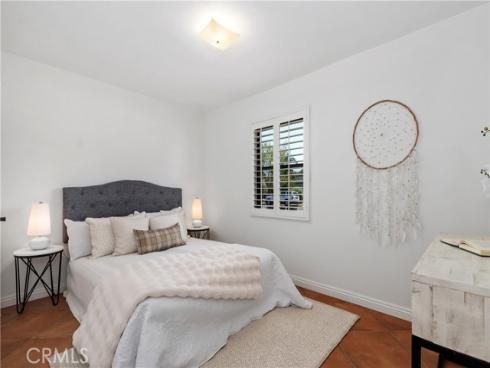 986 Post Road , Costa Mesa, CA