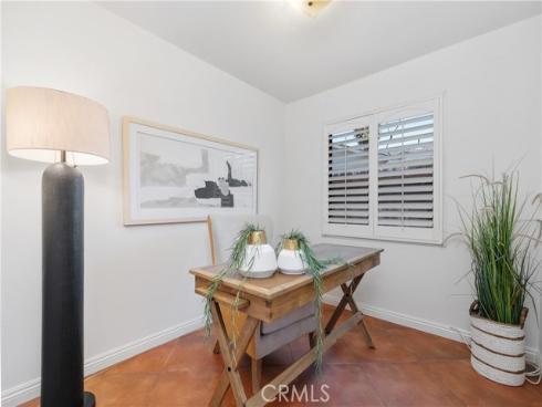 986 Post Road , Costa Mesa, CA