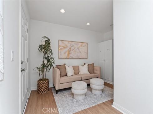 986 Post Road , Costa Mesa, CA