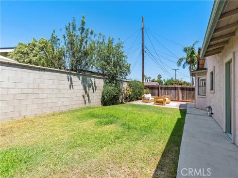 986 Post Road , Costa Mesa, CA
