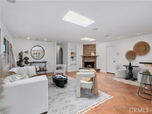 986 Post Road , Costa Mesa, CA