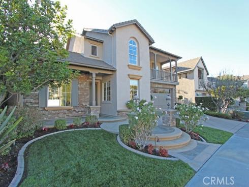 27 Running Brook Dr