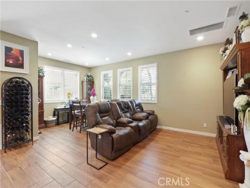 10902 Flora Park Way, Cypress, CA
