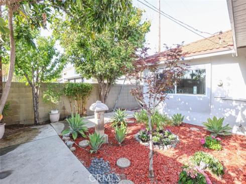 9211  Julie Beth  , Cypress, CA