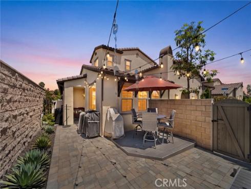 10832 Flora Park , Cypress, CA