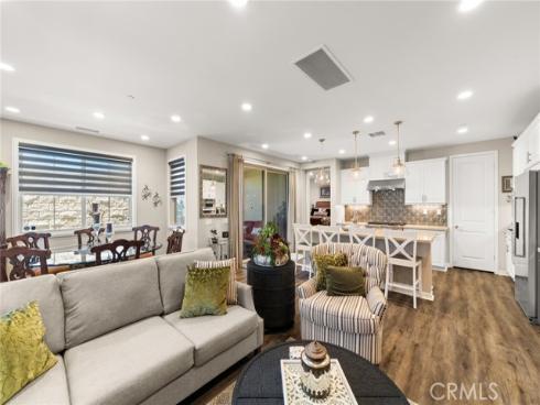 10832 Flora Park , Cypress, CA