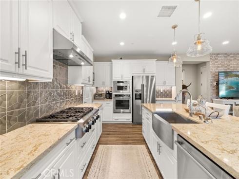 10832 Flora Park , Cypress, CA
