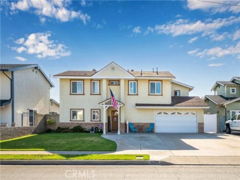 10211 Aqueduct Drive, Cypress, CA
