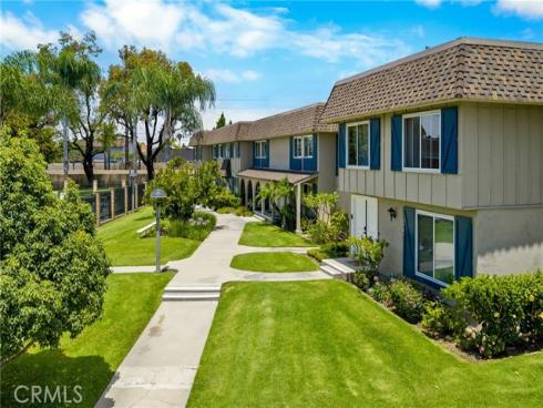 4469  Larwin Ave  , Cypress, CA