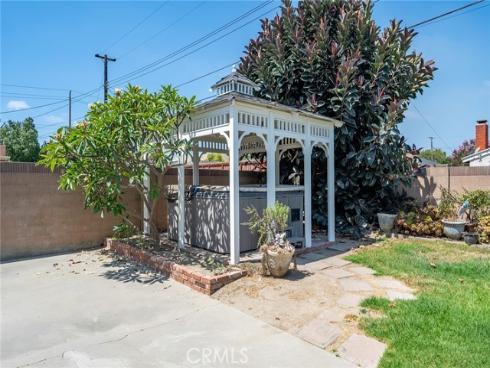 10441 Saint Alban , Cypress, CA
