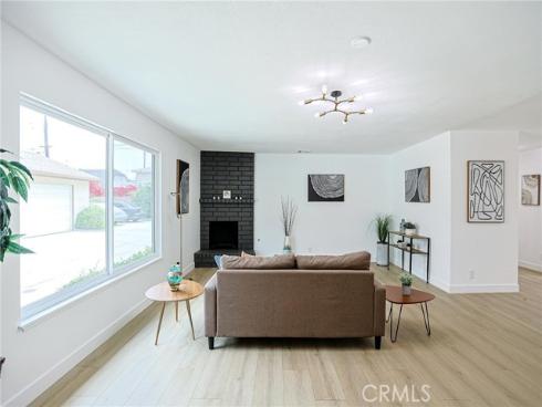 8860 La Salle 4 , Cypress, CA