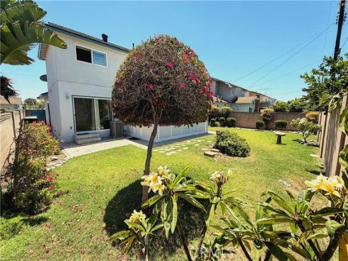 6891 Elm , Cypress, CA