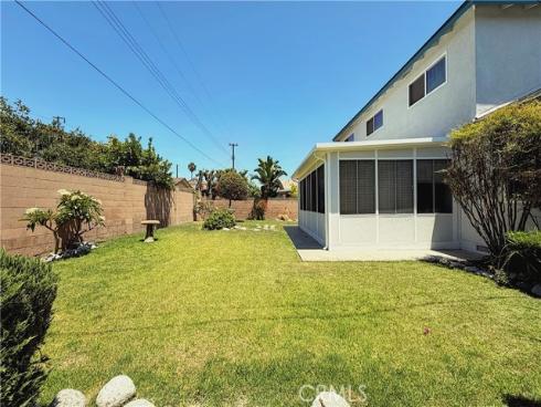 6891 Elm , Cypress, CA