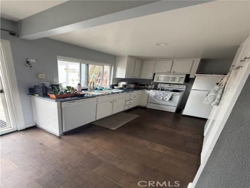 4042  Larwin  , Cypress, CA