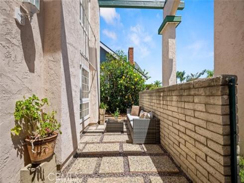9717 Avenida Monterey , Cypress, CA