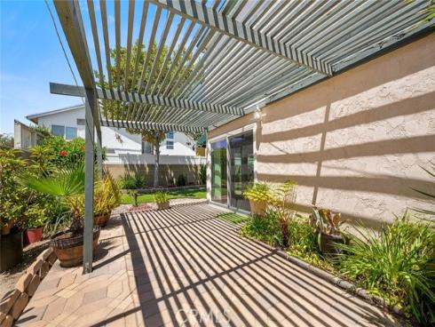 9717 Avenida Monterey , Cypress, CA