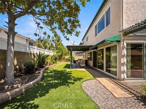 9717 Avenida Monterey , Cypress, CA