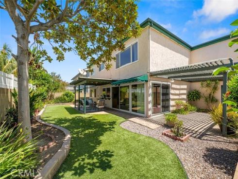 9717 Avenida Monterey , Cypress, CA