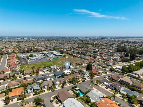 9717 Avenida Monterey , Cypress, CA