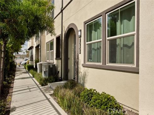 10305  Triple Crown   Lane, Cypress, CA