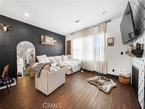 6198 Lincoln 18 , Cypress, CA