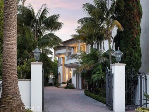 71 Ritz Cove