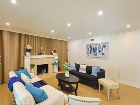 17819  Bay  , Fountain Valley, CA