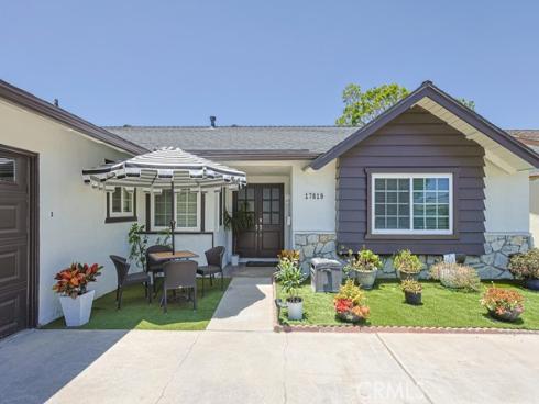 17819  Bay  , Fountain Valley, CA