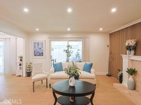 17819  Bay  , Fountain Valley, CA