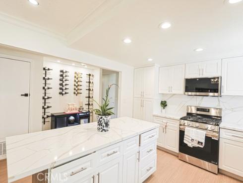 17819  Bay  , Fountain Valley, CA