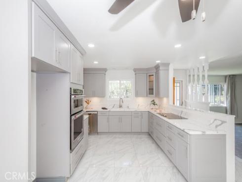 9331 La Cortinilla Avenue, Fountain Valley, CA