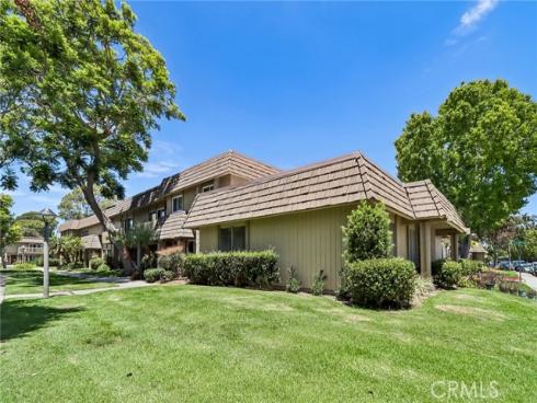 10424 Echo River Court, Fountain Valley, CA