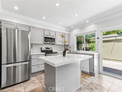 10424 Echo River Court, Fountain Valley, CA