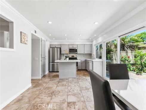 10424 Echo River Court, Fountain Valley, CA