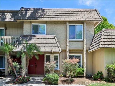 10424 Echo River Court, Fountain Valley, CA