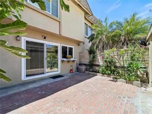 10424 Echo River Court, Fountain Valley, CA