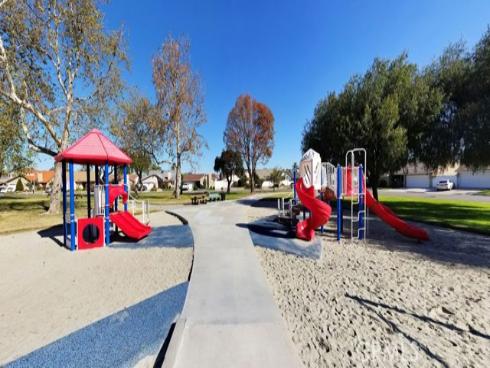 18645  Plumosa  , Fountain Valley, CA