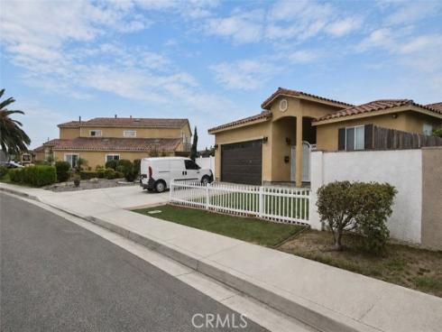 10900 La Flor , Fountain Valley, CA