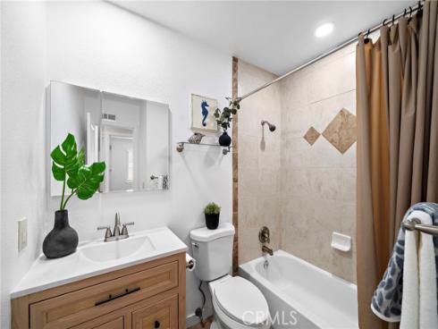 8798 La Casita Avenue, Fountain Valley, CA