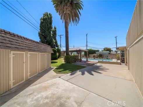 8798 La Casita Avenue, Fountain Valley, CA