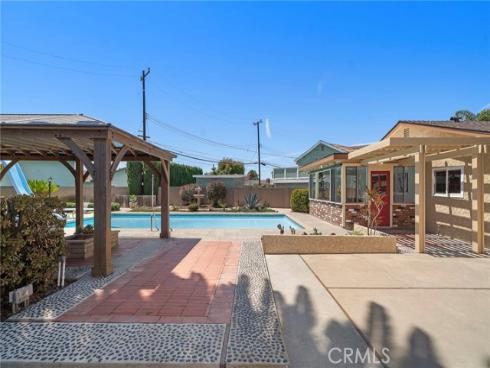 8798 La Casita Avenue, Fountain Valley, CA