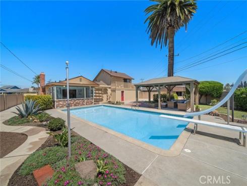 8798 La Casita Avenue, Fountain Valley, CA