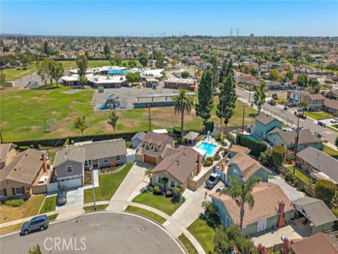 8798 La Casita Avenue, Fountain Valley, CA