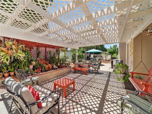 17527 Briarwood Street, Fountain Valley, CA